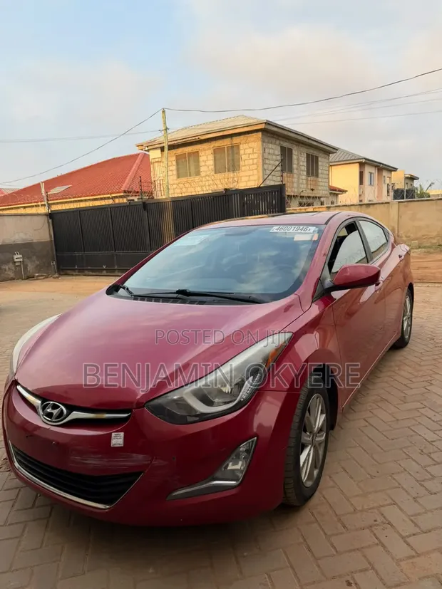 Hyundai Elantra 2015 Red - 1
