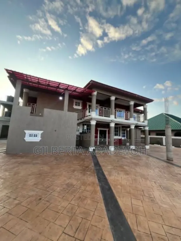 2 Bedroom Apartment for Rent in Adenta, Frafraha - 1