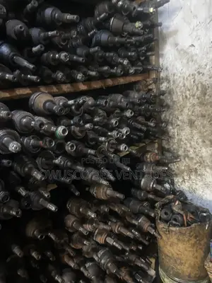 Toyota RAV4 Axles & Driveshafts (Used)