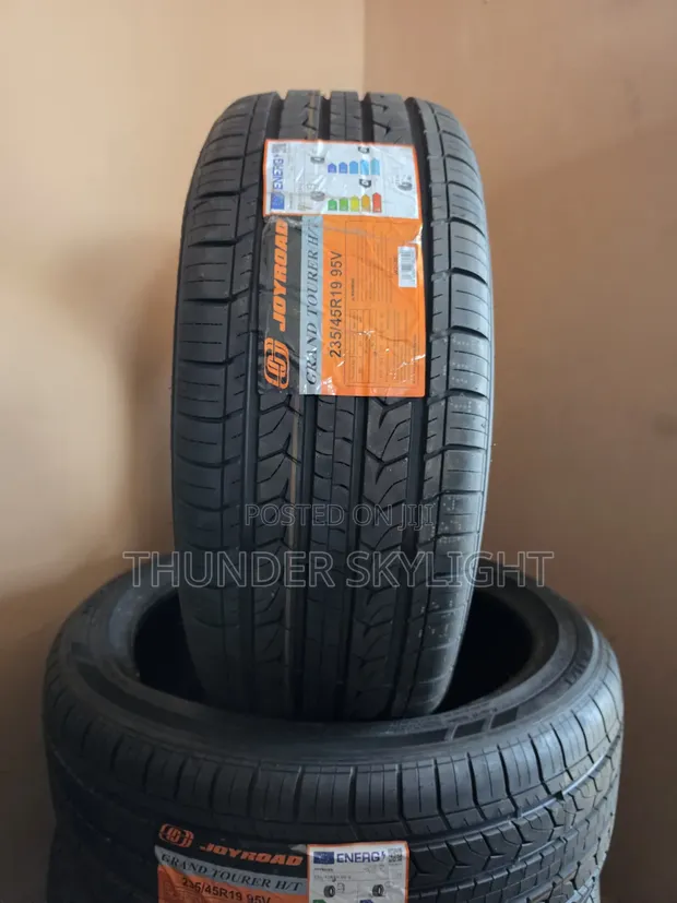 235/45R19 Joyroad Grand Tourer H/T 95V Tyre - 1