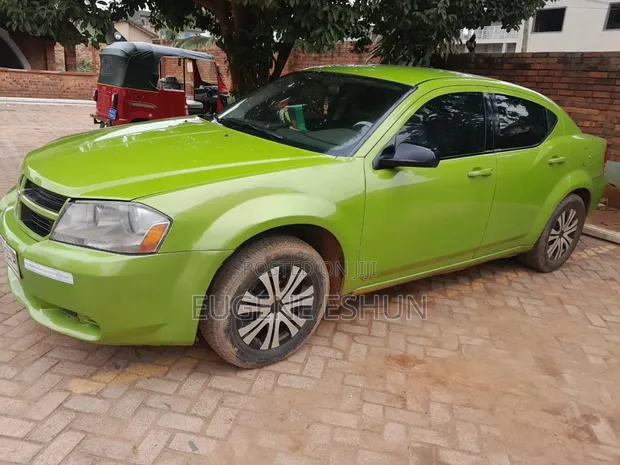 Dodge Avenger 2010 Green - 1