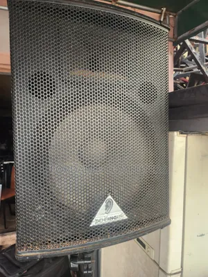 Behringer Eurolive E1520A 400W PA Loudspeaker