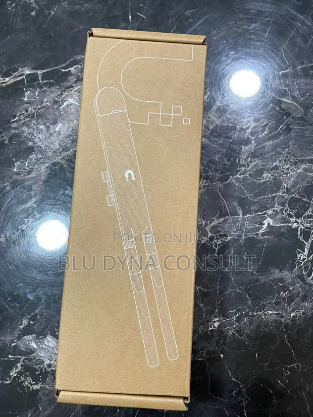Ubiquiti UAP-AC-M WiFi 5 Access Point - 1