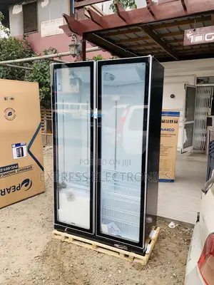 Zealous Pearl PVC-801-27AA 690L Double-Door Glass Display Fridge