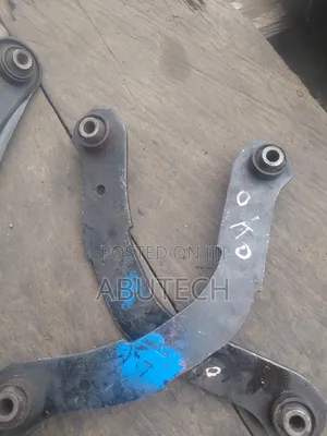 Mitsubishi Outlander Control Arm (2010-2017)