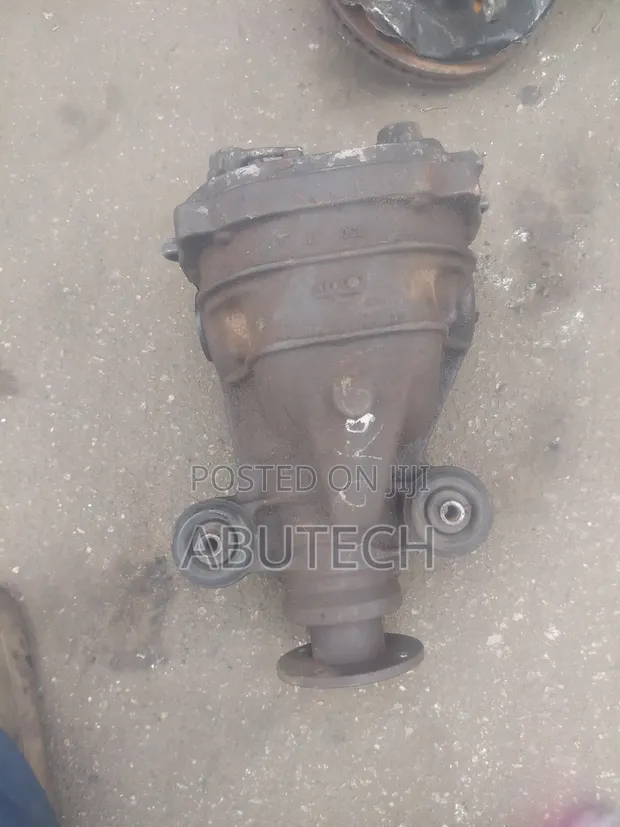Nissan Armada, Titan, Infiniti QX56 Back Axle - 1