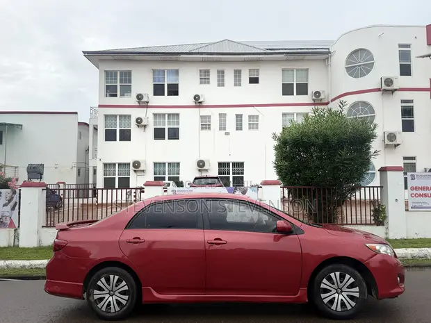 Toyota Corolla 2010 Red - 1