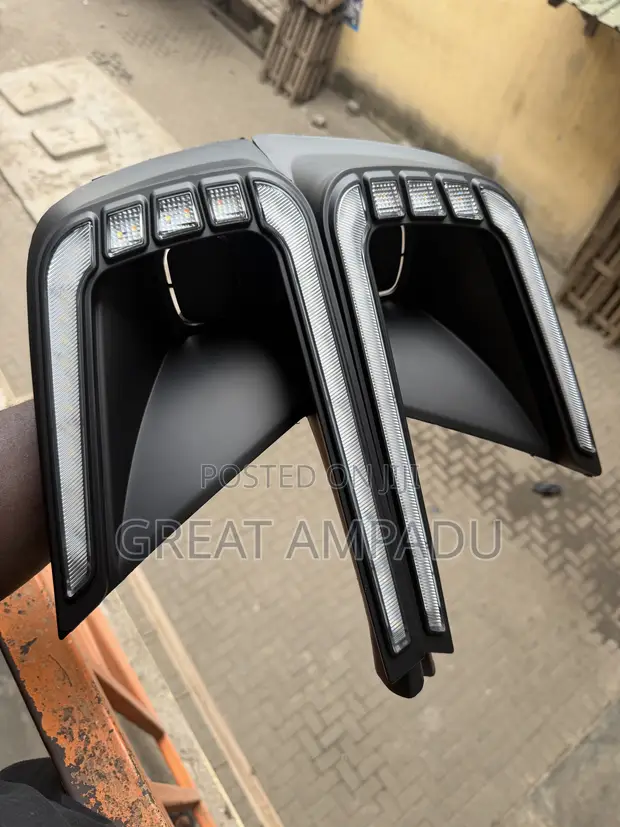 Honda Civic 21-23 LED Fog Light Covers - 1