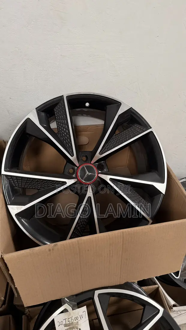 Mercedes-Benz 18-Inch Rims - 1