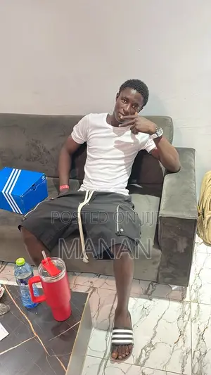 Job Seeker: Hardworking Shop Attendant