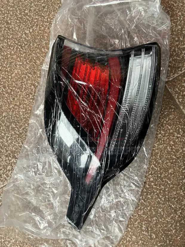 Kia Sportage Tail Light (2022-2024) - 1