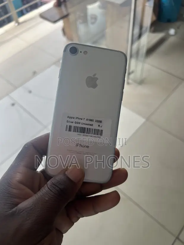 Apple iPhone 7 32GB - UK Used - 1