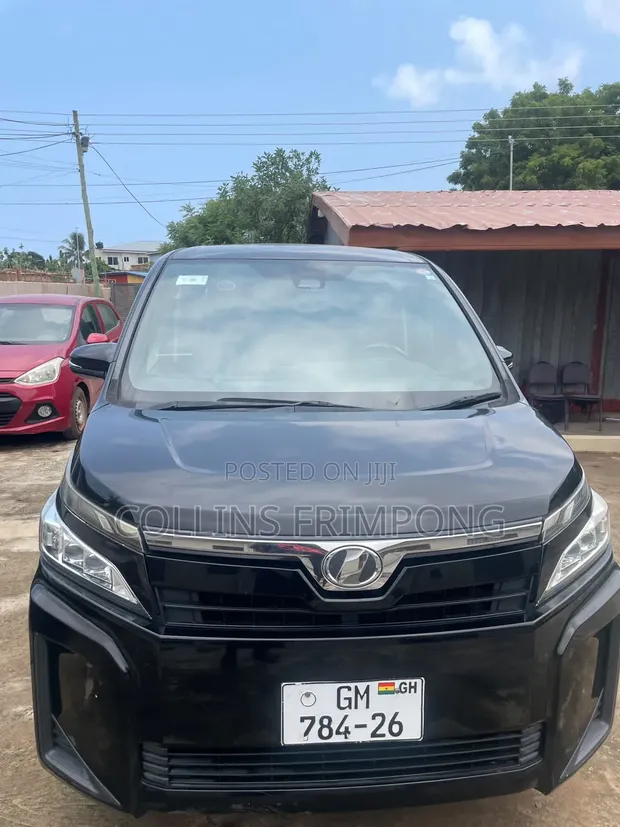 Toyota Voxy 2018 Black - 1