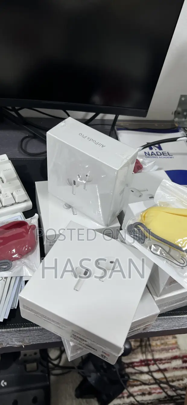 AirPods Pro 2 + Free Silicone Case - 1