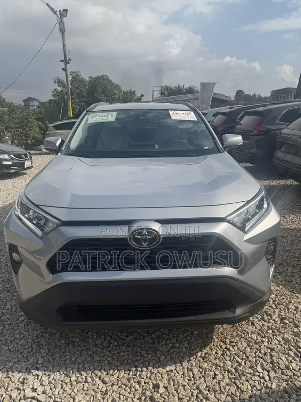 Toyota RAV4 2021 Silver - 1