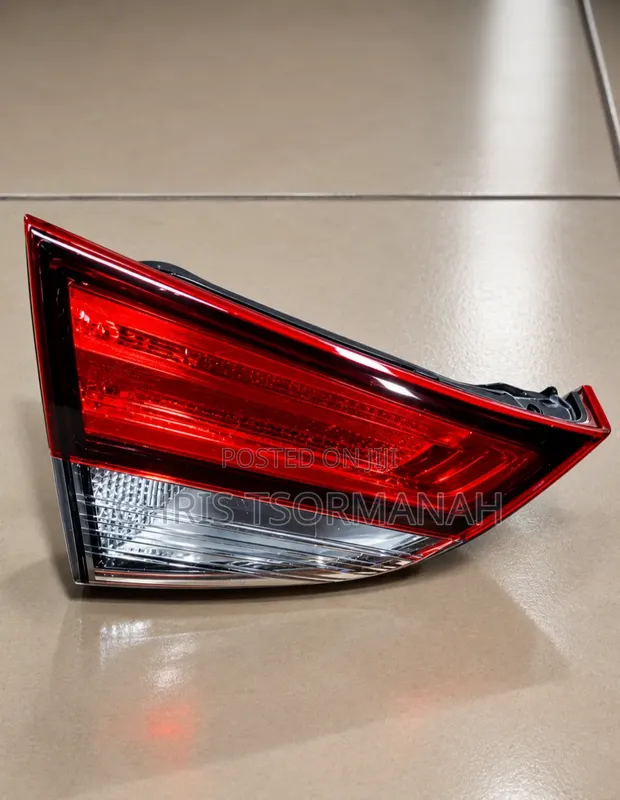 Hyundai Elantra Boot Light (2014-2016) - 1