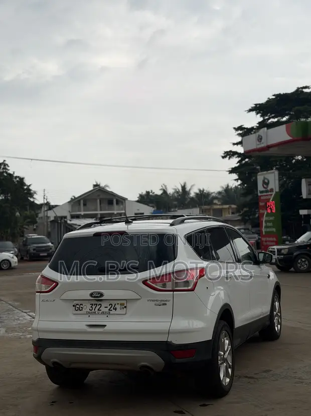 Ford Escape 2014 White - 1