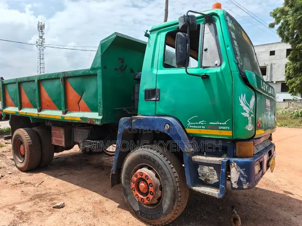 Leyland Dump Truck - 1