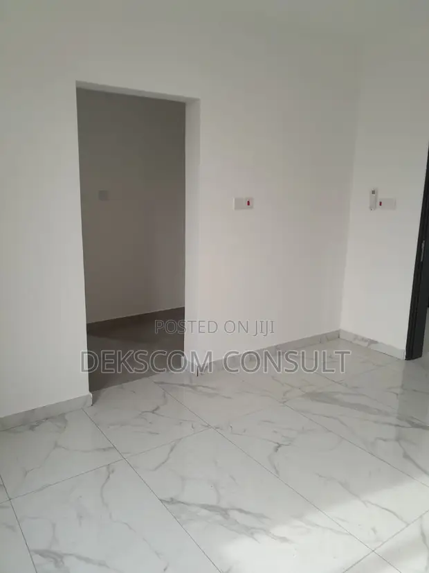 2 Bedroom Apartment for Rent in Labone - 1