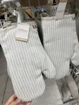 Original Heavyweight Fire Resistant Kitchen Gloves - 1