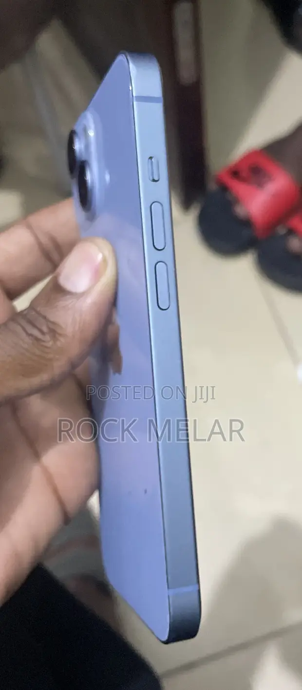 Apple iPhone 14 256GB - 1