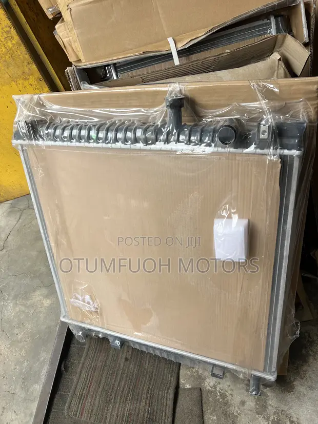 Nissan Titan Radiator (Water Tank) 2007-2009 - 1