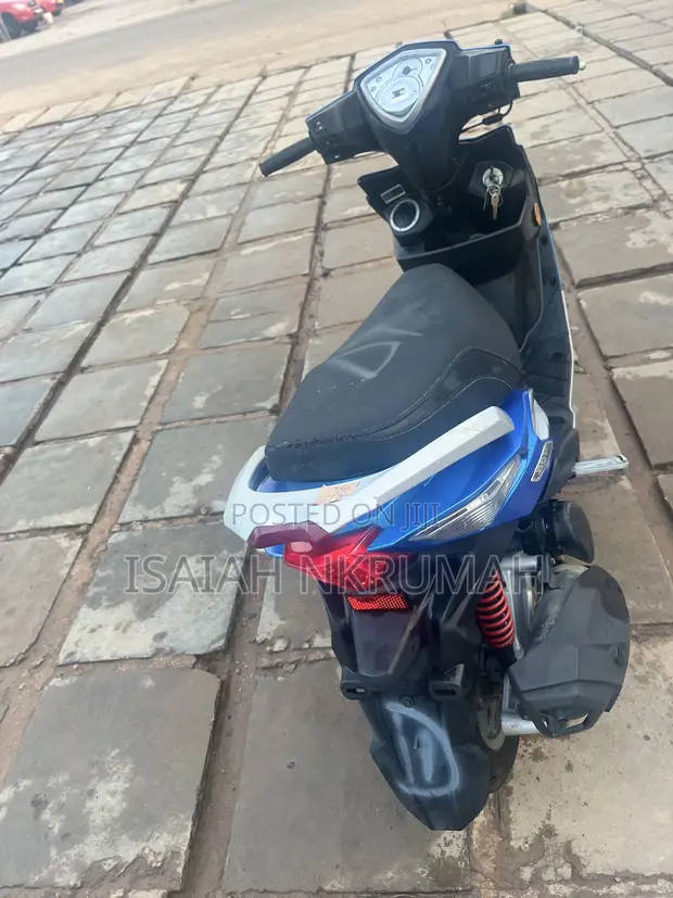 Piaggio Scooter 2018 - 1