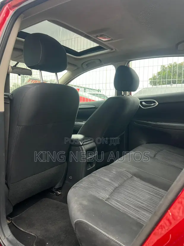 Nissan Sentra SR 2018 Red - 1