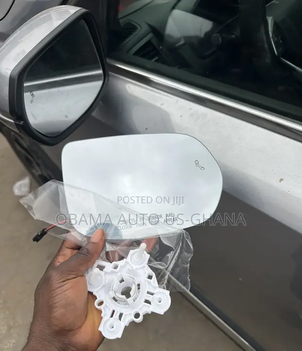 Honda CR-V OEM Side Mirror Glass (2017-2022) - 1