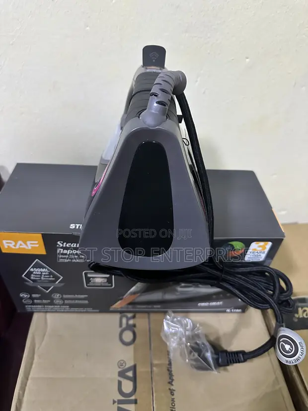 Quality RAF Steam Iron (2600 Watts) - 1