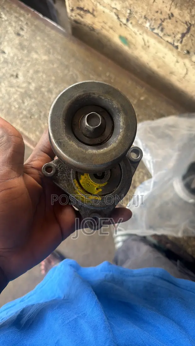 Nissan Rogue Adjuster (2008-2014) - 1