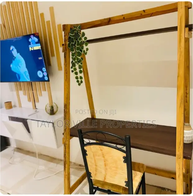 Cozy Room in Shared Apartment, East Legon - 1