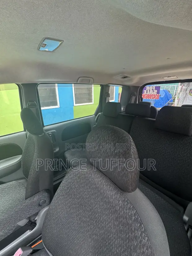 Toyota Sienta 2015 Brown - 1