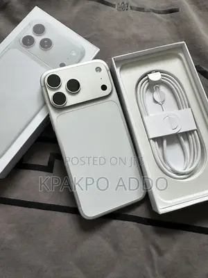 Apple iPhone 17 Pro Max 256GB Silver (UK Used)