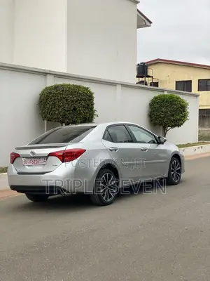 Toyota Corolla 2019 Silver