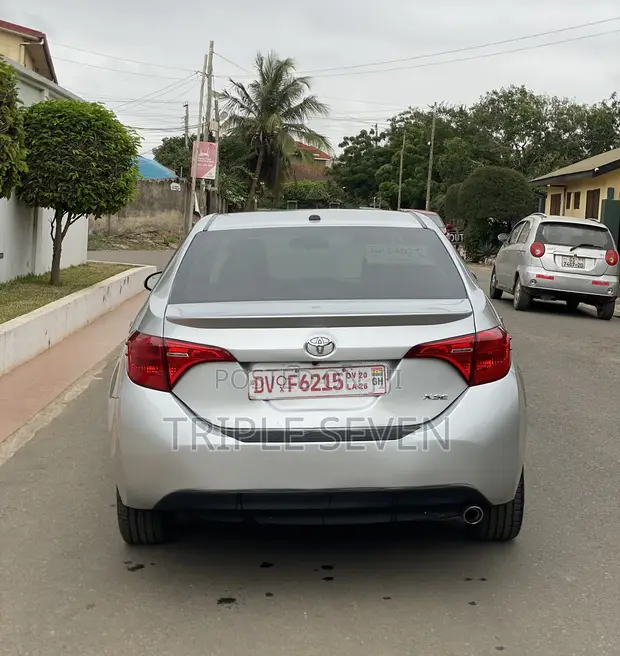 Toyota Corolla XSE 2019 Silver - 1