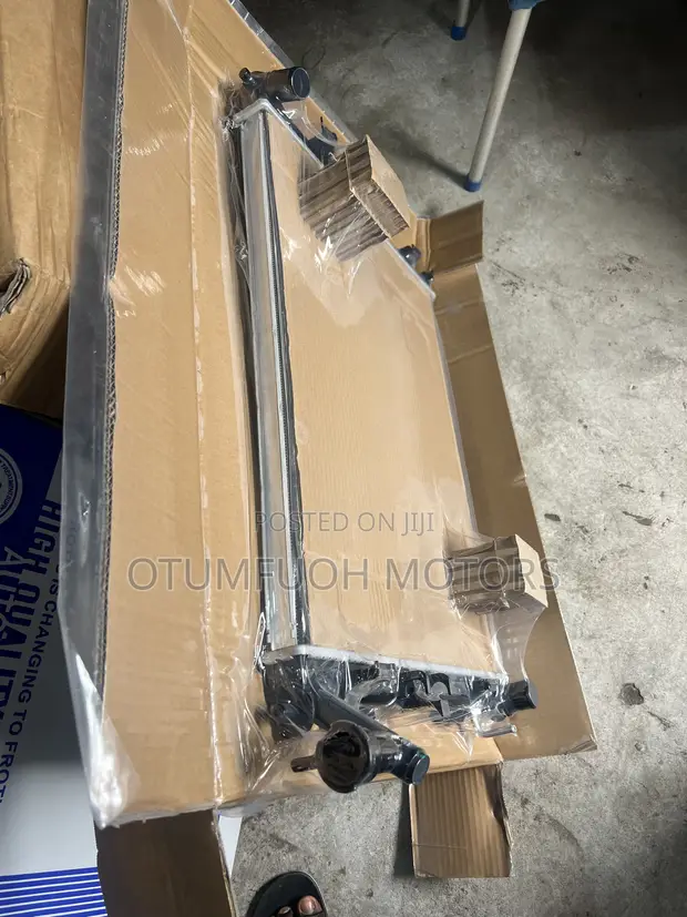 Hyundai Elantra Radiator (Water Tank) - Brand New - 1