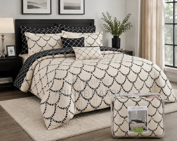 Lifehouse Queen-Size Bedding Set - 1