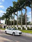 Hyundai Elantra 2017 White - 1