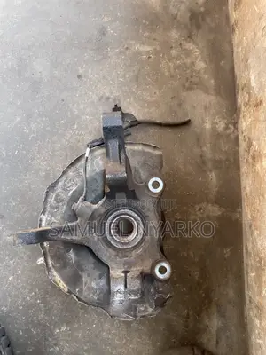 Mitsubishi Outlander Front Hub (Used)