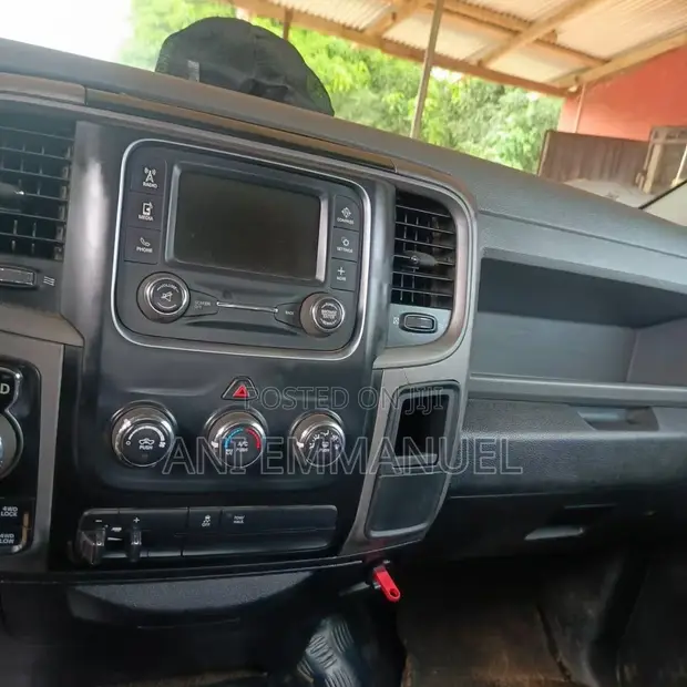 Dodge Ram 2018-2022 Tesla Style Android Head Unit - 1