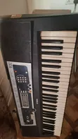 Yamaha YPT-210 61-Key Keyboard - 2