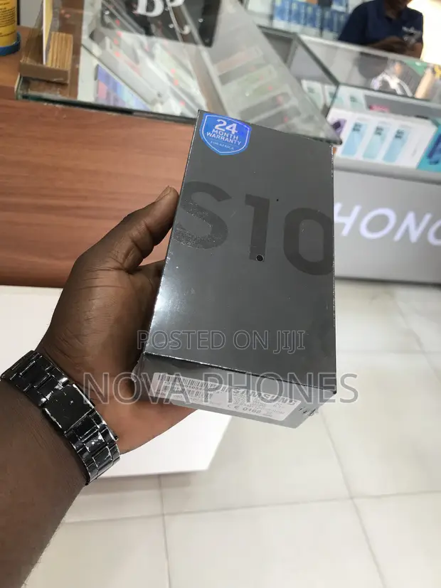 New Samsung Galaxy S10 128GB Blue - 1