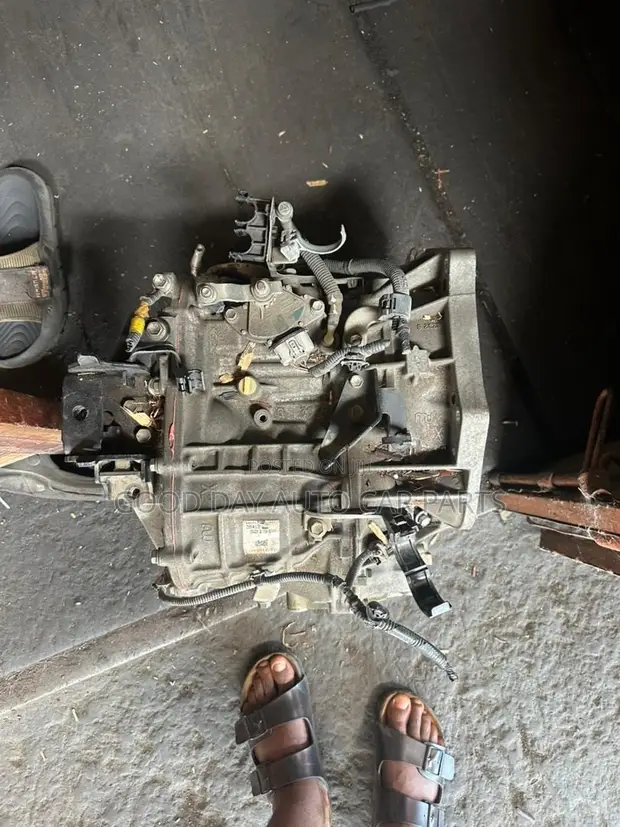 Toyota Vitz Gearbox (8 Pins) - 1