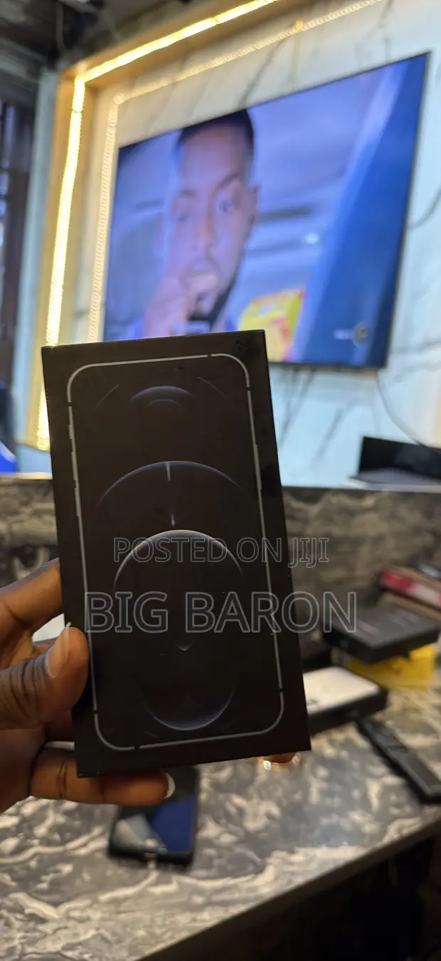 Apple iPhone 12 Pro 128 GB Blue - 1