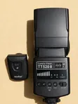 Canon EOS 7D DSLR Camera Body with Flash - 4