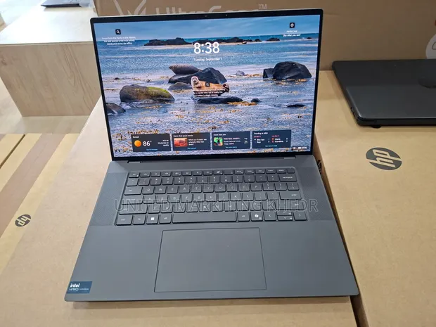 Dell Precision 5690 Laptop 32GB RAM 2TB SSD - 1