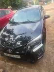 2017 Toyota Corolla SE Sedan - 4