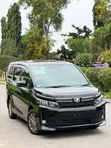 Toyota Voxy V 4WD 7-Seater 2015 Black - 2