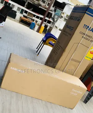 Brand New Samsung Q930F 9.1.4ch Q-Series Soundbar with Subwoofer